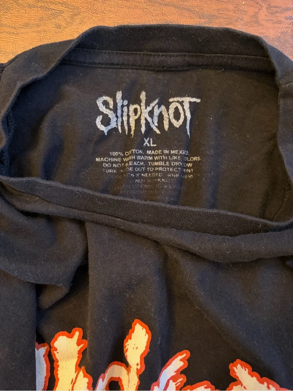 Slipknot Black Short-Sleeve Band Tee with Red-Outlined Logo